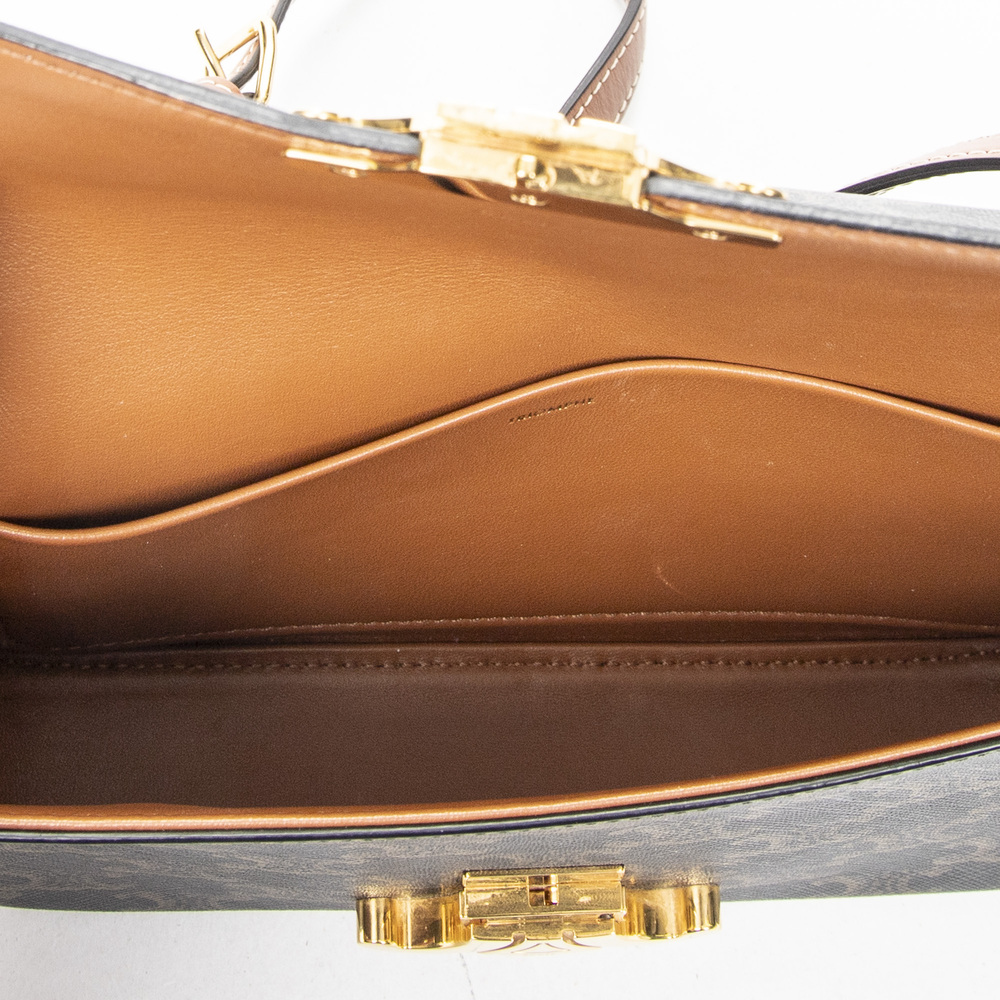 Celine Claude - Picture 9 of 10